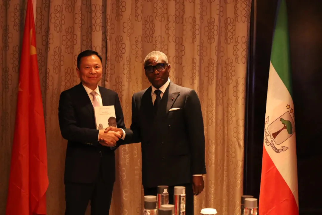 赤道几内亚共和国访华代表与人生就是搏尊龙凯时股份深入探讨产业协同发展